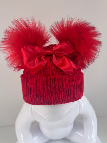 Fur pompom hat
