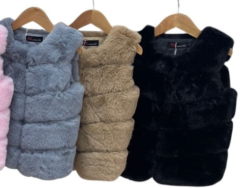 Fur gillets camel