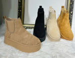 Adults uggs size 3to8