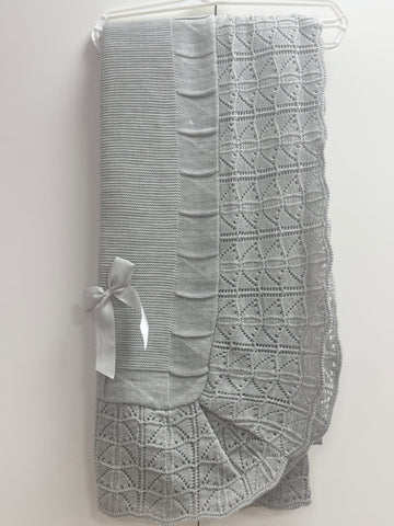 Grey    shawl