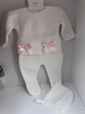 Knitted bow set