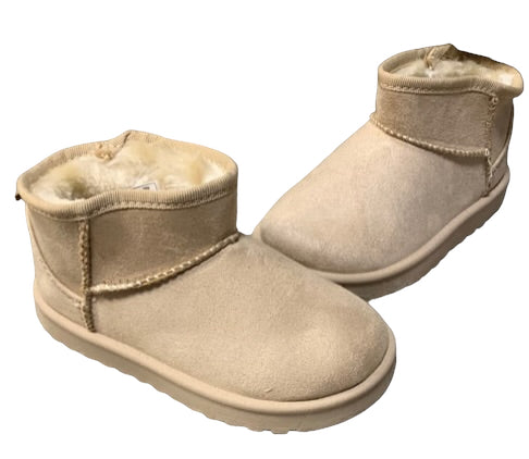 Beige clearance ugg boots